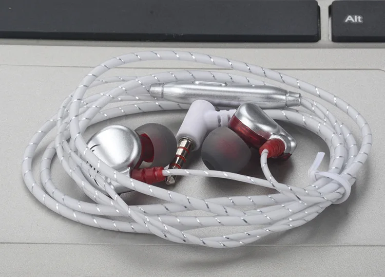 Mega Bass Earphone 3.5mm Wire Earbuds Karaoke Music Headset In-ear Stereo Headset Earphone With Mic Anti-detangle Fone De Ouvido (4).jpg