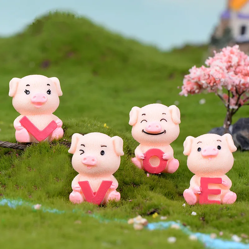 

4Pcs/set LOVE Pig Fairy Garden Miniatures Kawaii Animals Resin Crafts Accessories Miniature Figurines Ornaments Home Decoration