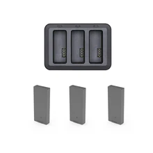 Зарядное устройство Tello, предназначенное для использования с летными аккумуляторами Tello, вмещает до 3 батарей Tello одновременно