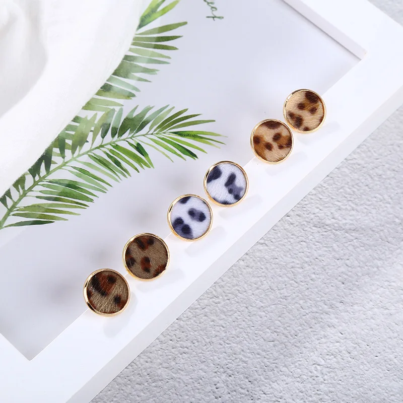

Leopard Earrings Vintage Earrings Round Fashion Small Metal Studs Animal Spot Korean Cute Jewelry Gift for Women Ladies Femme