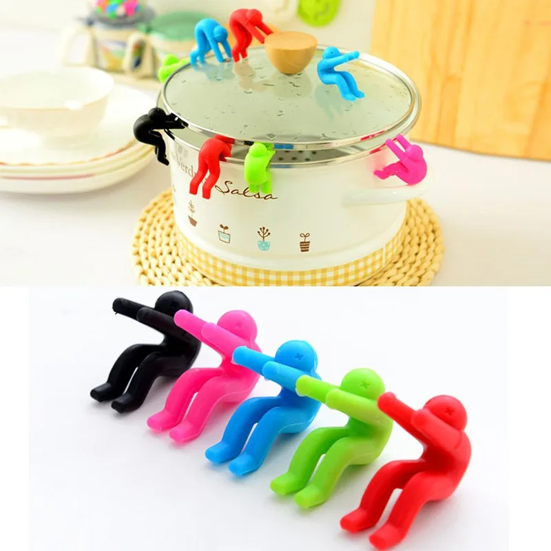 

2 pcs/lot New Kitchen Tools Lid Intensification Control Silicone Spill People Little Modeling Avoid Overflow phone bracket