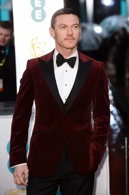 Burgundy-Velvet-2-Piece-Slim-Fit-Men-Suit-Handsome-Groomsmen-Tuxedos-Wedding-Prom-Performance-Velour-Mens.jpg_640x640 (3)