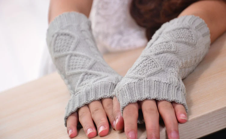 1 Pair Fashion Autumn Winter Spring Warm Women Ladies Girl Solid Gloves Arm Warmer Long Fingerless Xmas Knitting Wool Mittens