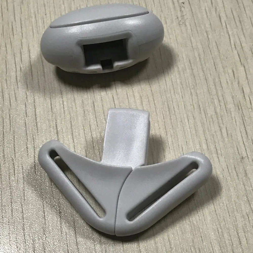 Sway Baby Swing  Infant Swing and High Chair harness buckle