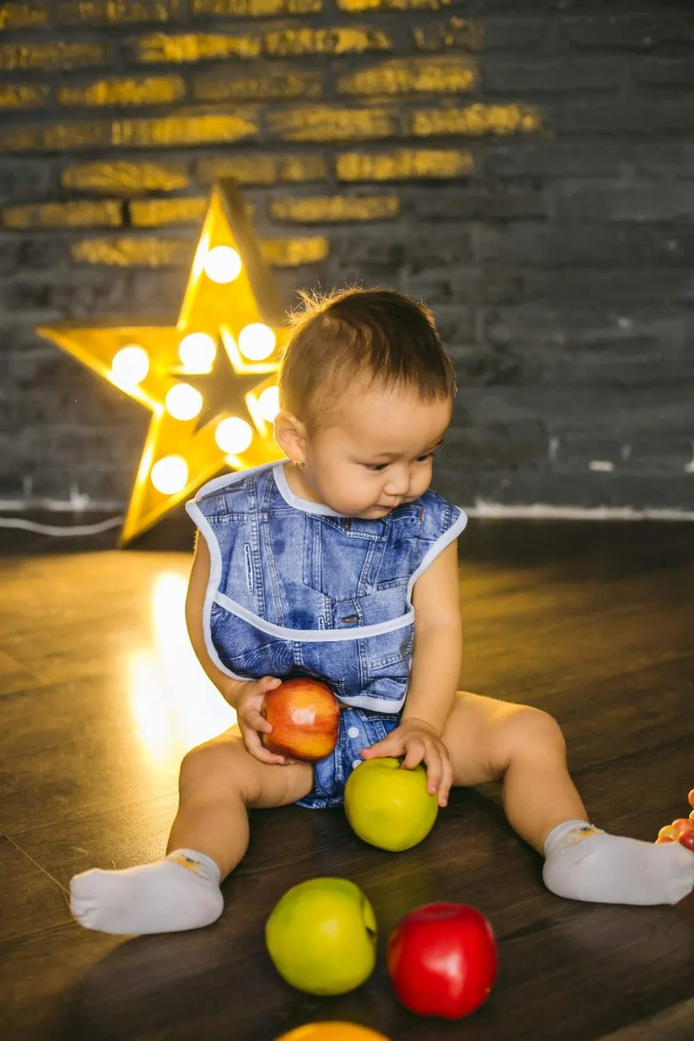 

Naughty baby infant Boys Girls Bibs Cartoon Print Bibs Baby Waterproof Bibs with Pocket for Containing Spills Feeding