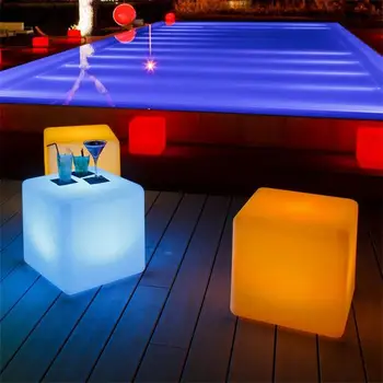 

Cube LED lamp (12 LEDs)