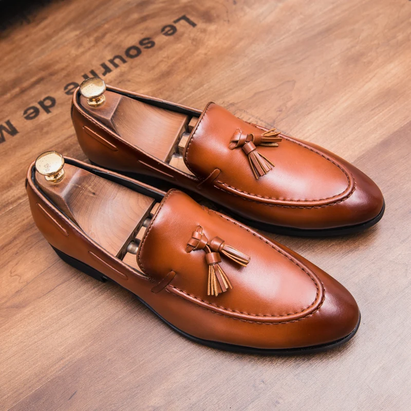 Мужские лоферы на плоской подошве; модная повседневная обувь; Мужская Свадебная обувь из натуральной кожи; мужские мокасины для вождения; k35 - Цвет: brown
