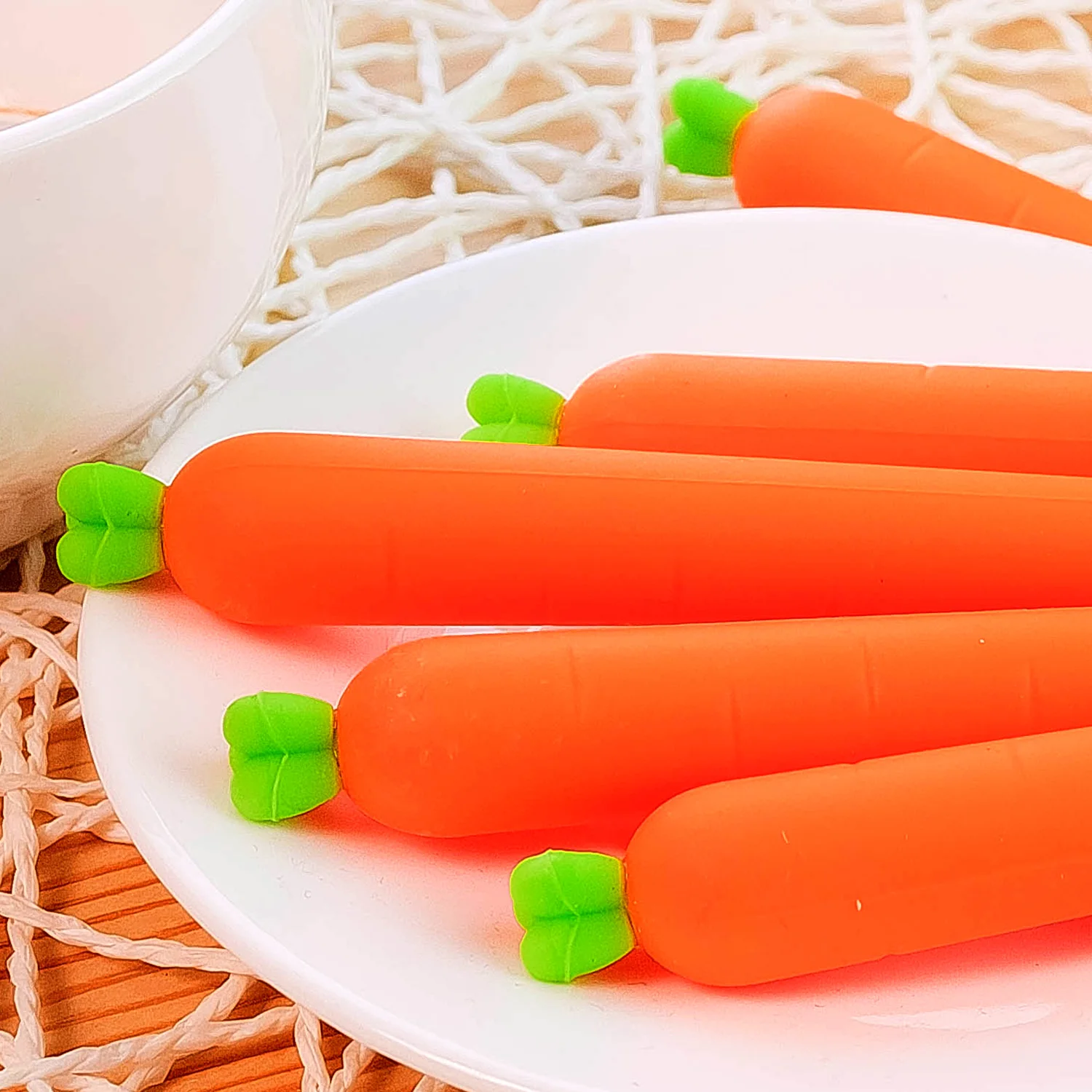 30 шт. супер Sprouting мультфильм морковь нейтральная ручка гелевая Корейская