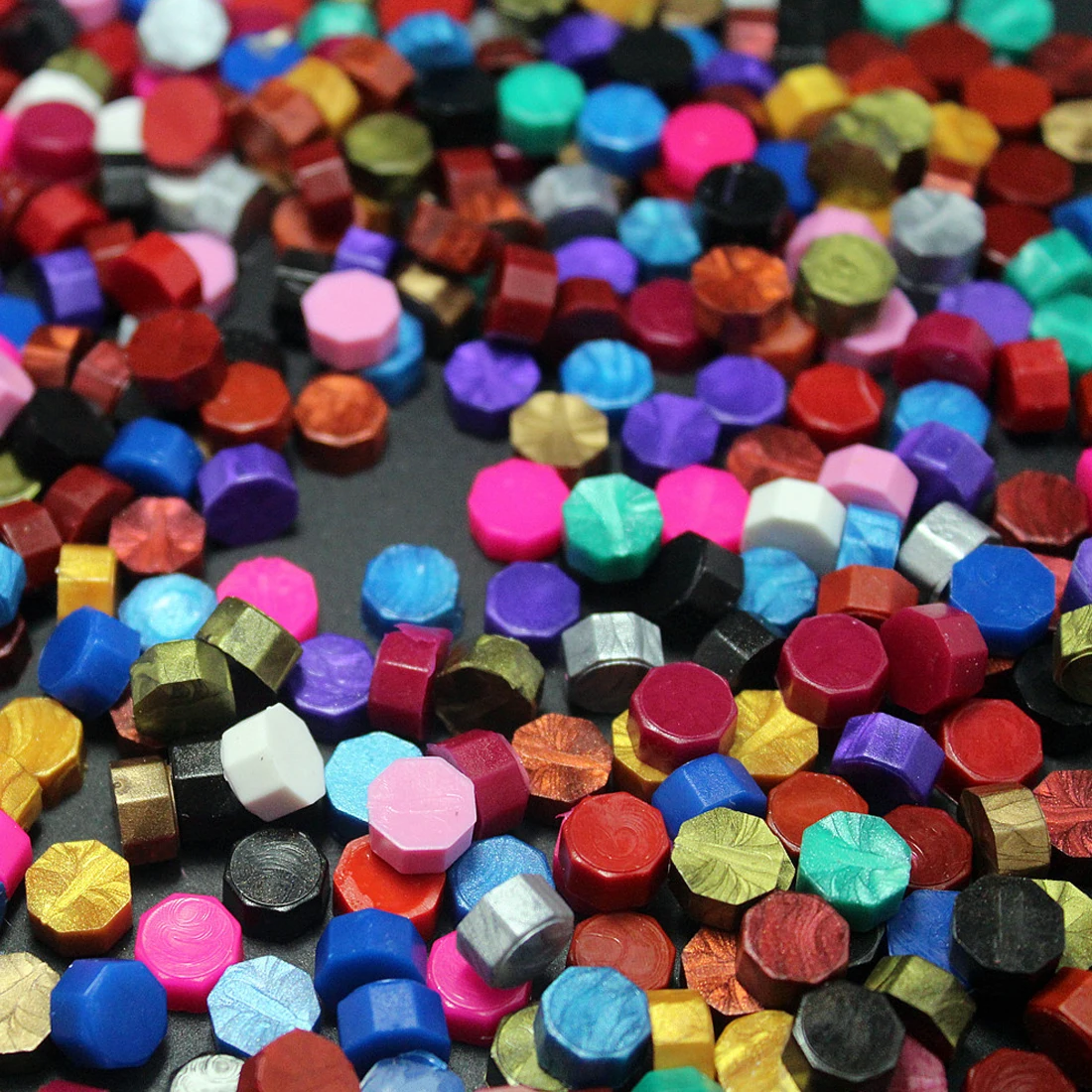 

Top 100pcs/lot vintage sealing wax tablet pill beads granule/grain/ for envelope wedding Wax seal ancient sealing wax