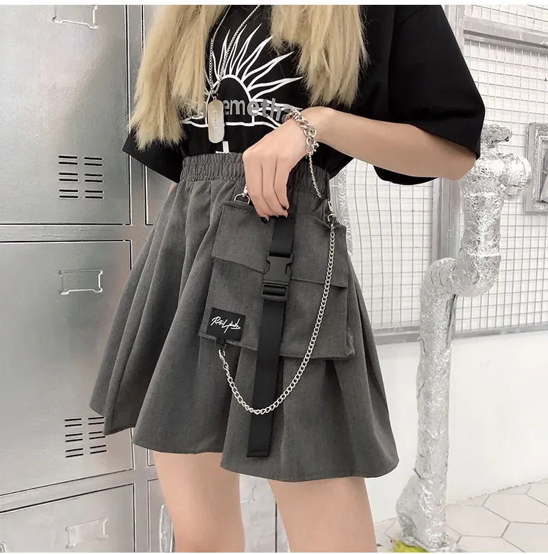 New Womens Skirts Autumn Fashion Short Skirt Female Pleated School Skirt Loose Pocket High Waist Metal Chain Summer Bottoms