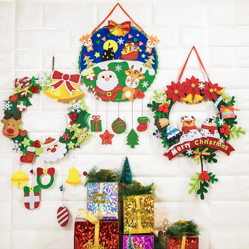 

Christmas Felt Circle Door Ornament DIY Needlework Kit Handmade Wall Hanging For Festival Party Home Decoration Felt DIY Package