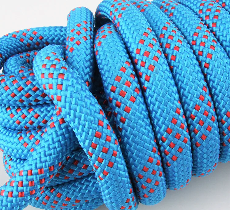 2768300714_2102329459