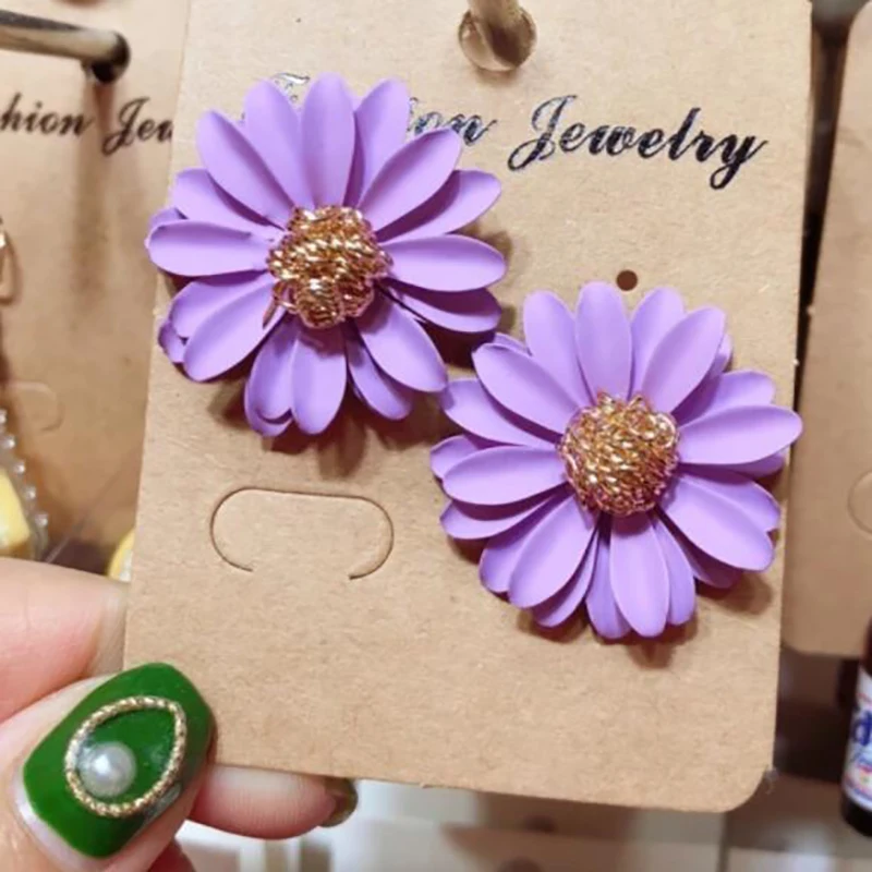 

2019 New Arrival Plant Resin Women Hyperbole Stud Earrings Small Fresh Earrings With Color Flowers Fashion Women Jewelry 1E335