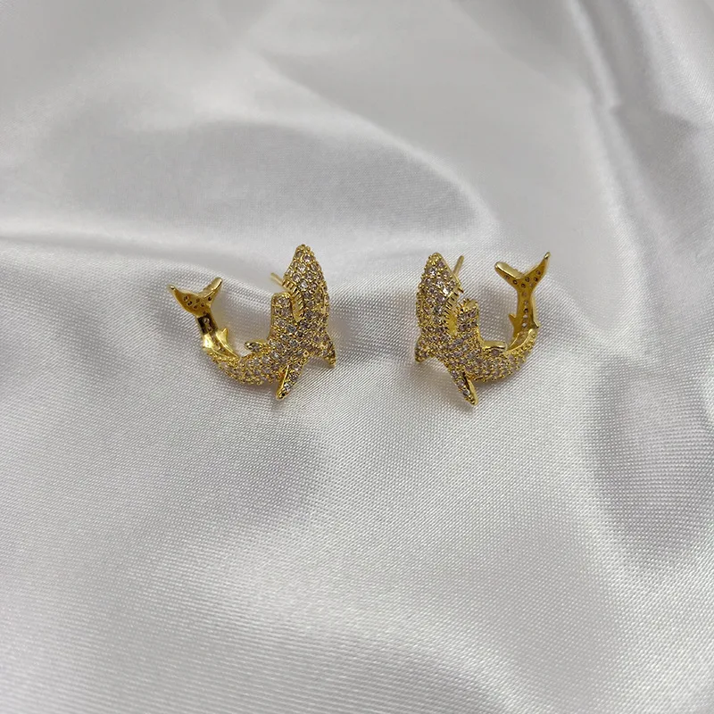 Модные дизайнерские украшения микро-инкрустированные цирконием маленькие акулы подарочные серьги-гвоздики для женщин Роскошные золотые вечерние серьги для путешествий