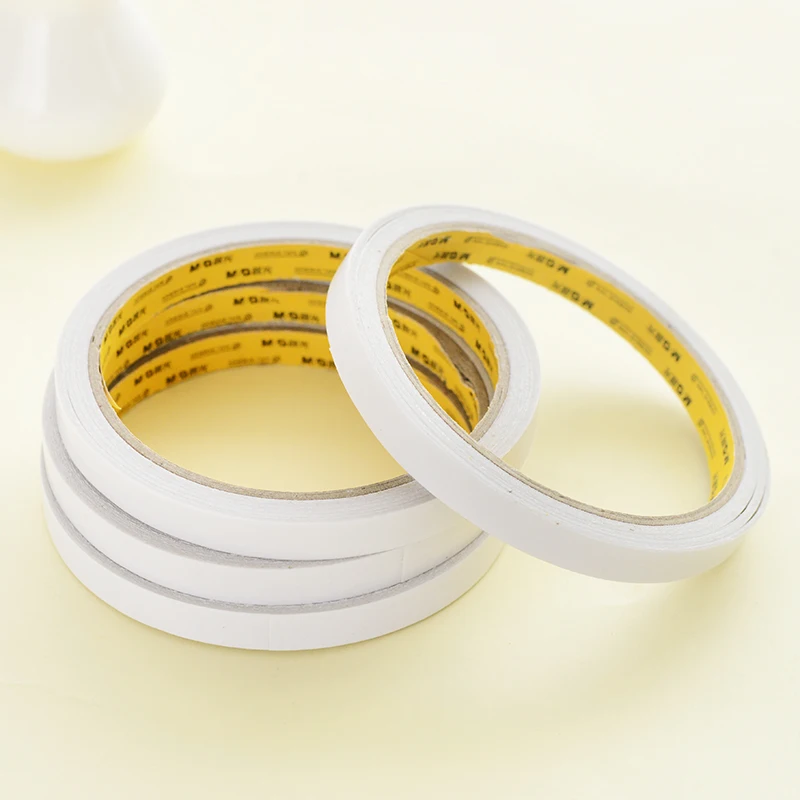 

M&G Double Sided Adhesive Tape cotton double-sided tape strength sponge 12mm 9mm 10y White Tape Faced Tape Adhesive 2 Rolls