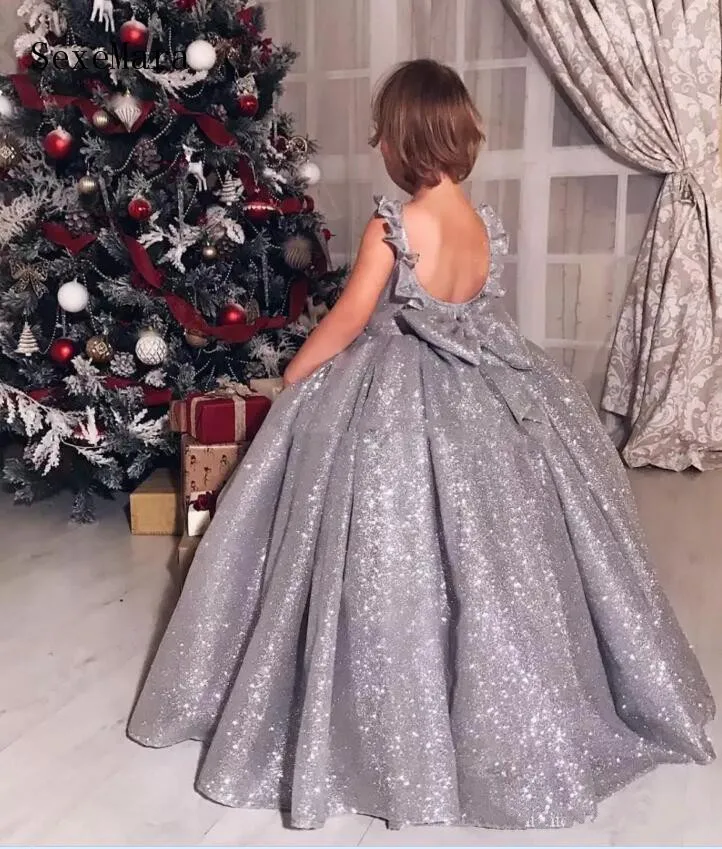 Luxury Silver Sequins Little Girls Birthday Dress O Neck Open Back with Bow Ball Gown Girls Pageant Gown Christmas Party Dress Luxury Silver Sequins Little Girls Birthday Dress O Neck Open Back with Bow Ball Gown Girls Pageant Gown Christmas Party Dress