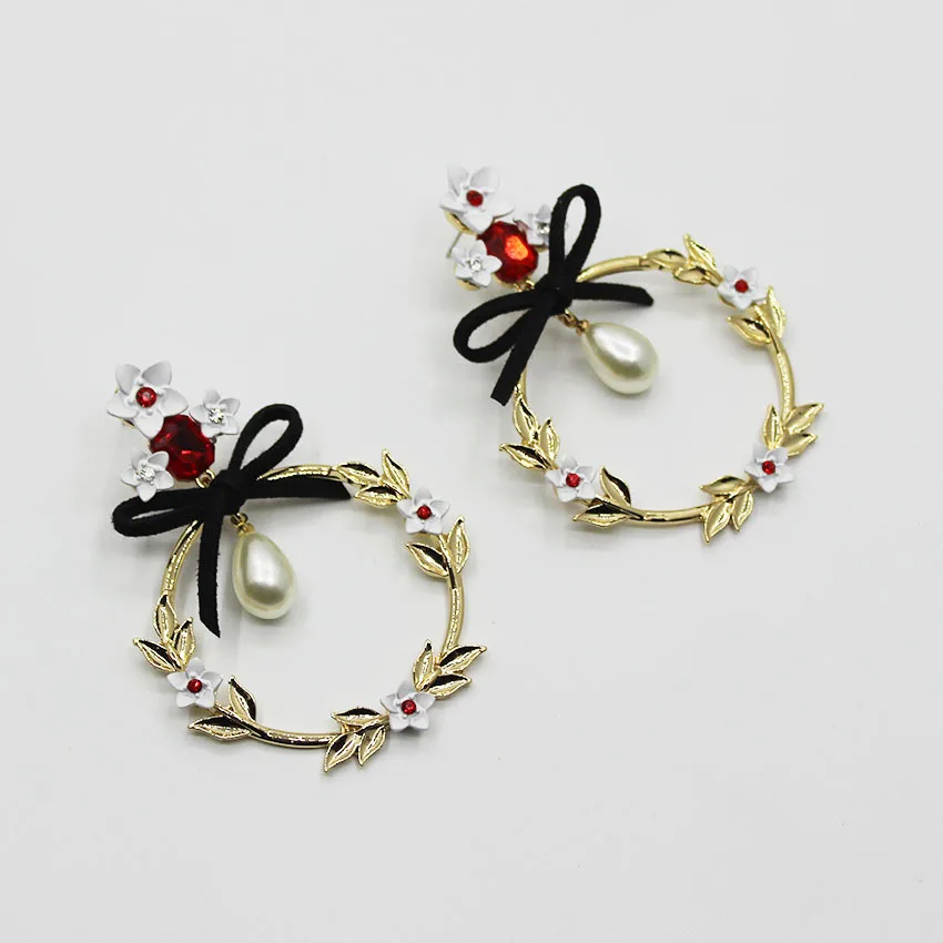 

Fashion Metal Flower Crystal Rhinestone Pearl Earrings For Women Bowknot Jewelry Wedding Accessories Party Gift boucle d'oreille