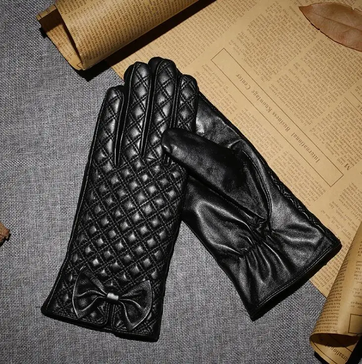 

Women's winter thicken fleece lining glove lady's checked natural sheepskin leather glove genuine leather plaid glove R132