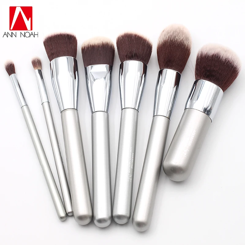 

Classic Silver Wood Handle Special Soft Synthetic Hair Ultra Luxe 7pcs Basic Full Function Complexion Travel Sets