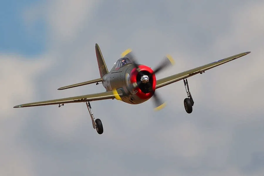 Распродажа только в течение 3 дней FMS 980 мм P47 P 47Razorback высокоскоростной гоночный EPO