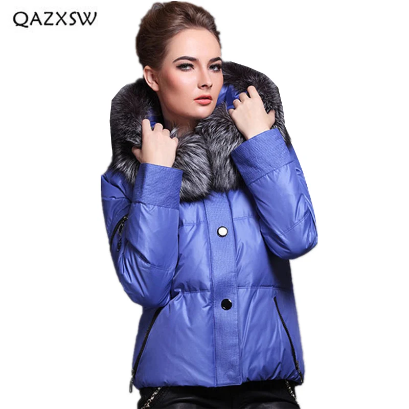 QAZXSW 2018 New Women's Winter White Duck Down Jacket Short XL Plus Fertilizer Coat Hooded Large Fur Collar Straight Outer LD066 | Женская