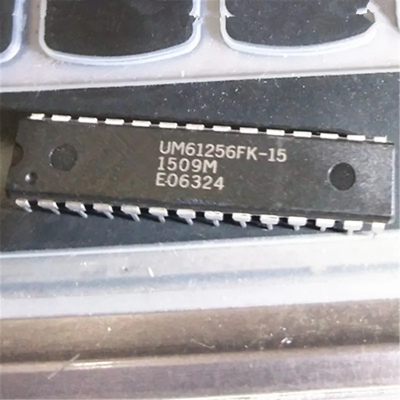 10 шт./лот UM61256FK-15 UM61256FK UM61256 DIP28 | Электронные компоненты и принадлежности
