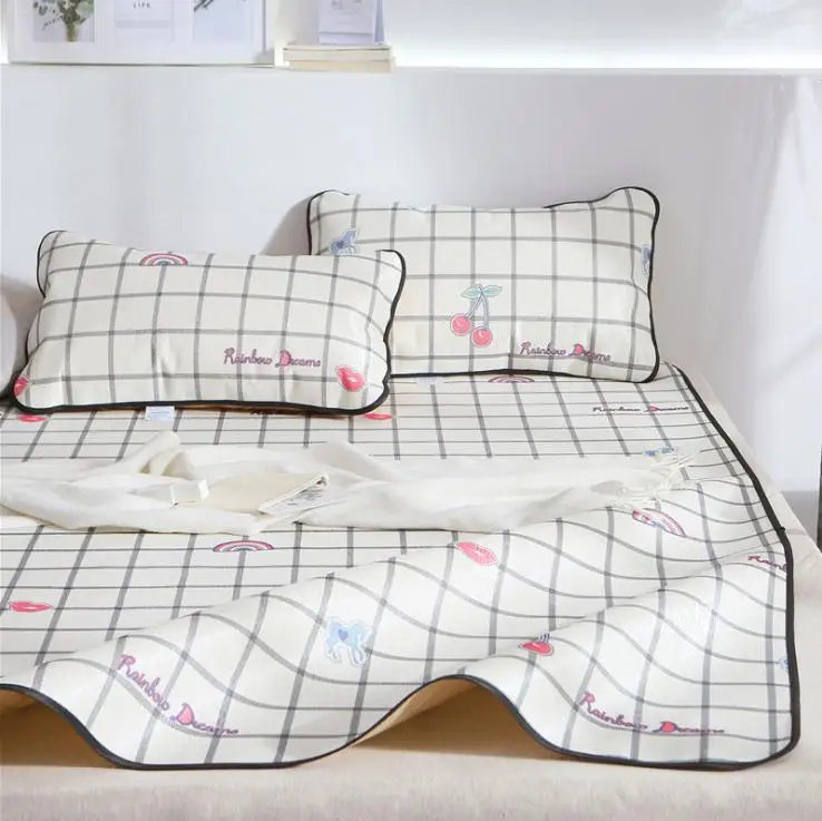 2019 summer sleeping mat for bed rattan foldable bamboo bed mat nature cool mat 