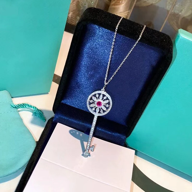 

Hot Brand Pure 925 Sterling Silver Jewelry For Women Neckalce Adjust Chain Necklace Flower 5.5cm Key Pendant Party Necklace