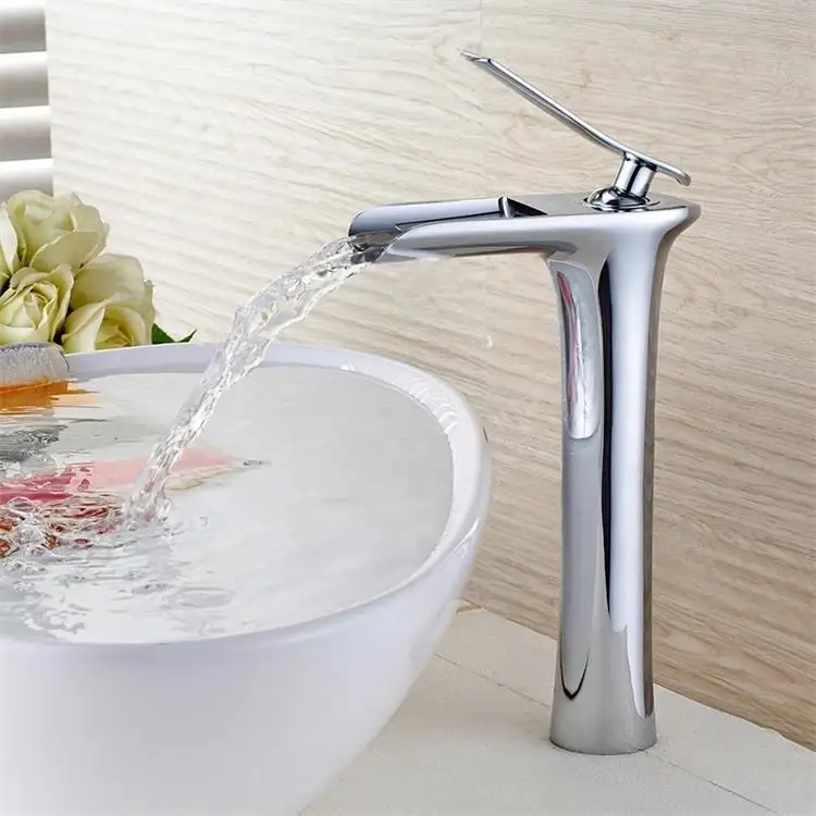 1pcs New Electroplated Basin Faucets Bathroom Tap Basin Mixer White Sink Faucet Tap Single-hole Waterfall Faucet Brass Mixer - Цвет: silver high