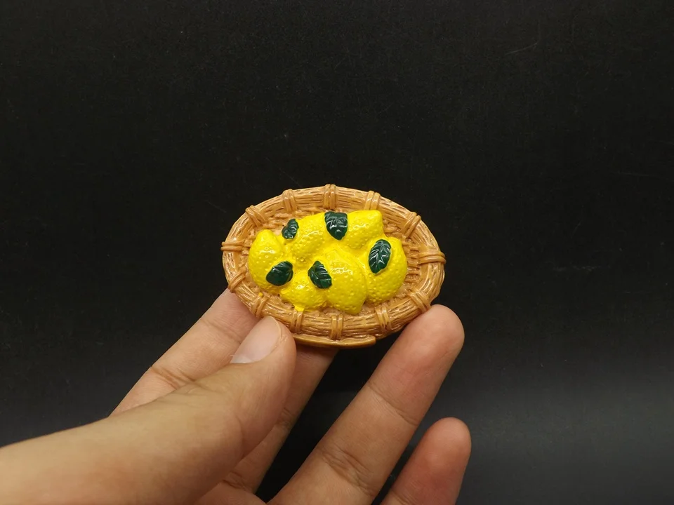 Tiny-Food019-Lemon (1)