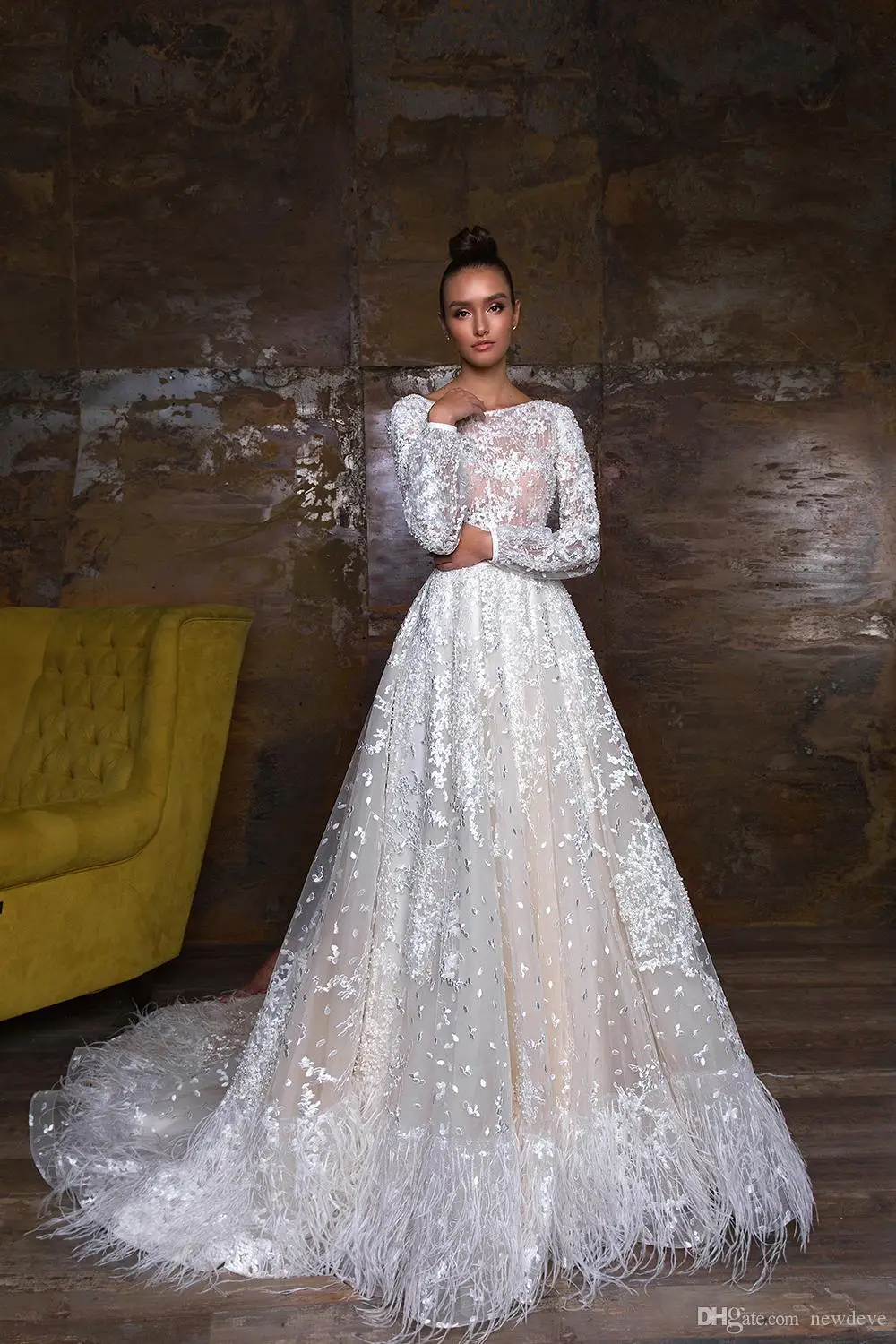 crystal-design-2019-wedding-dresses-with-feather-a-line-backless-bateau-sheer-neck-bridal-gowns-court-train-sleeveless-wedding-dress (3)