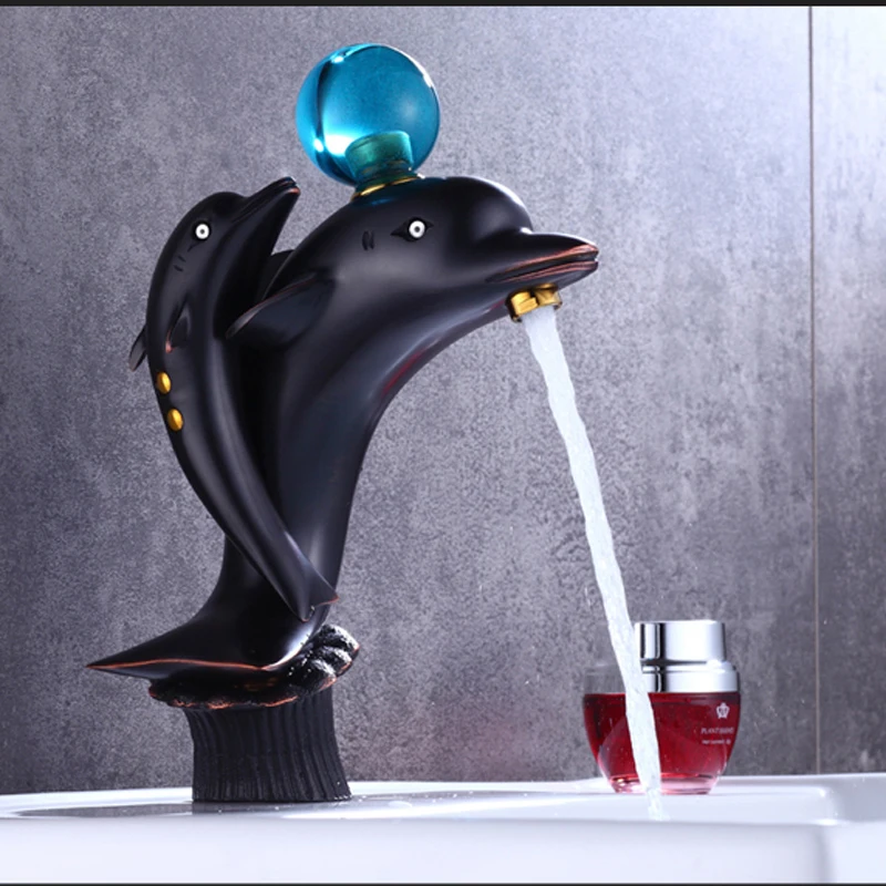 

Ou shi wei yu german-american Japan creative basin of hot and cold water bibcock of black and gold dolphin art