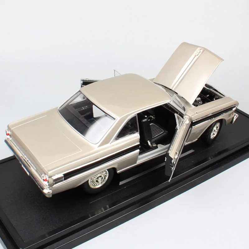 1:18 Масштаб классический ретро дорожный знак 1964 FORD FALCON Sprint hardtop Diecasts& Toy Vehicles модели автомобилей Коллекция игрушек для мальчиков