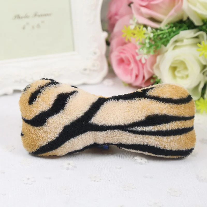 

1PC Squeak Toy for Dog Screaming Chicken Chew Bone Slipper Squeaky Ball Dog Toys Tooth Grinding & Training Pet Toy Supplies