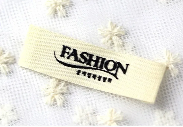 

New 10 pieces fashion clothing Collar Tags Beige jacket overcoat tag trademark weaving Coat sweater shirt label free shipping