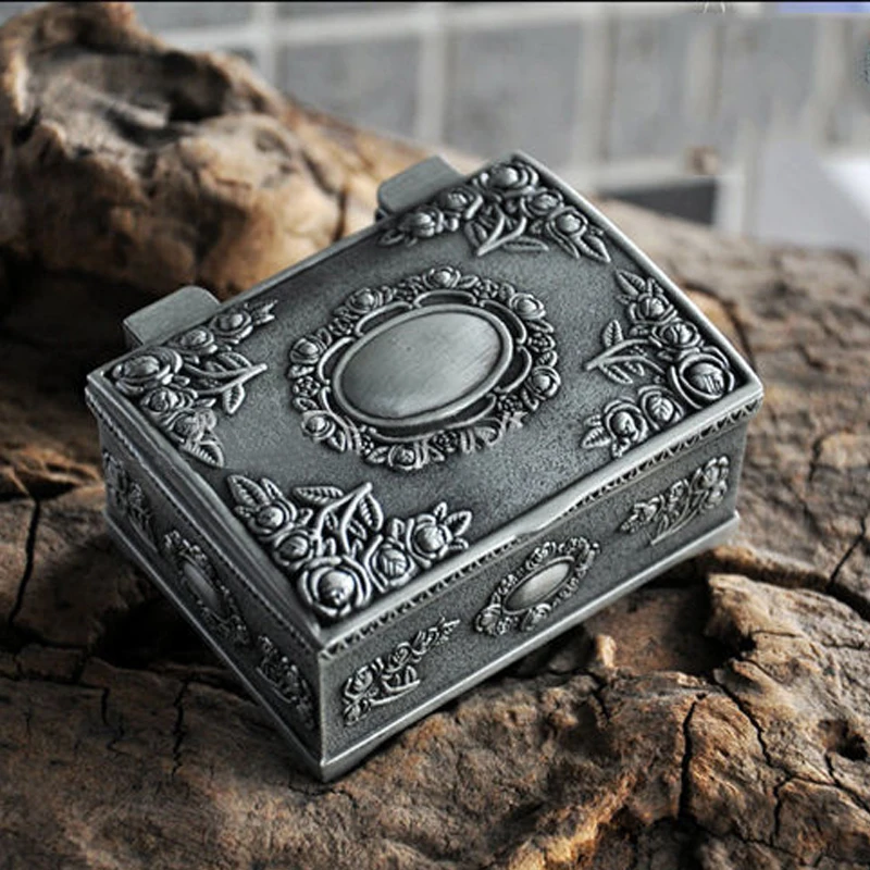 

Jewelry Gift Boxes Necklace Bracelet Rings Storage Organizer Holder Box Silver Metal Jewelry Carrying Cases Boxes Vintage Retro