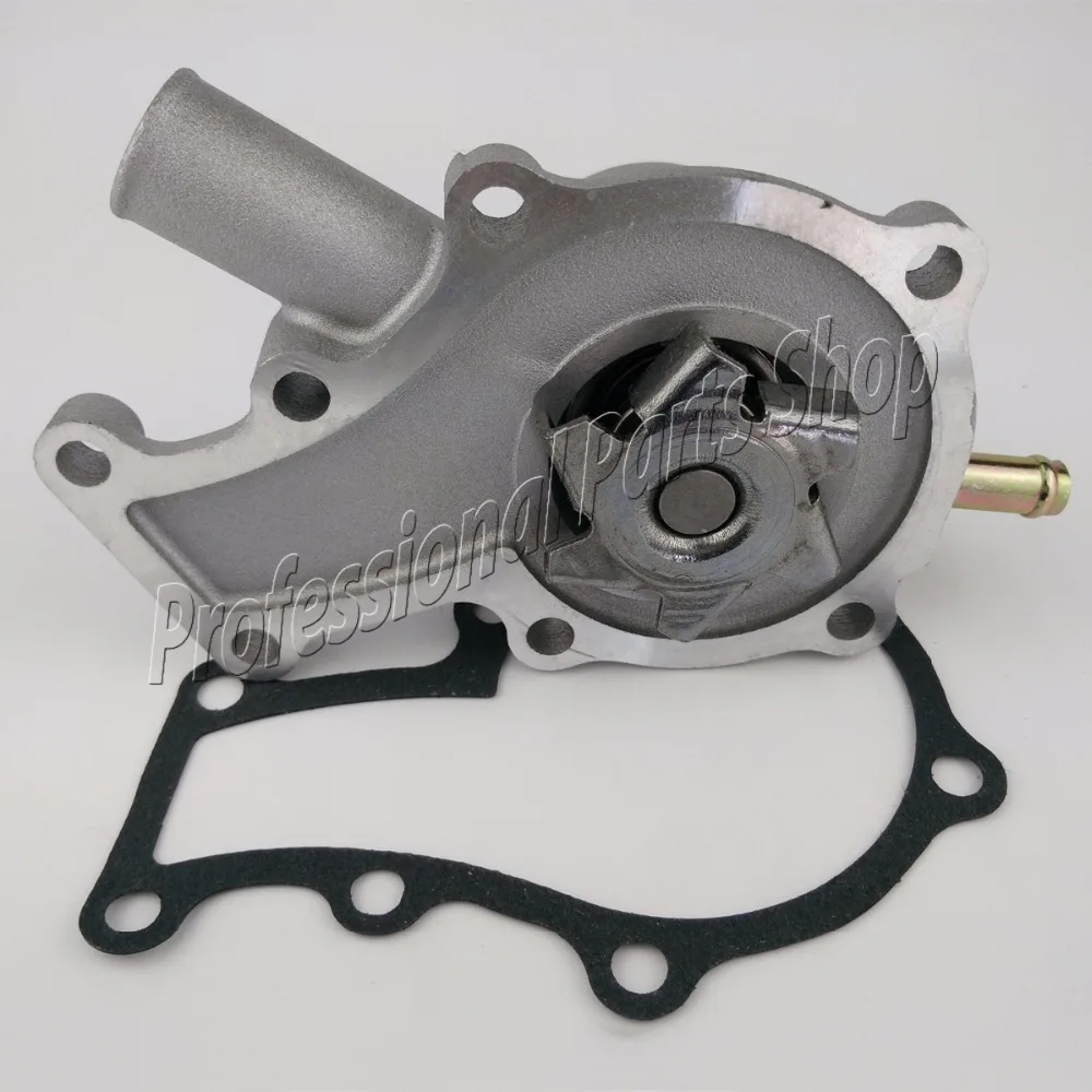 Engine Water Pump Kubota D722 D902 cooling water pump