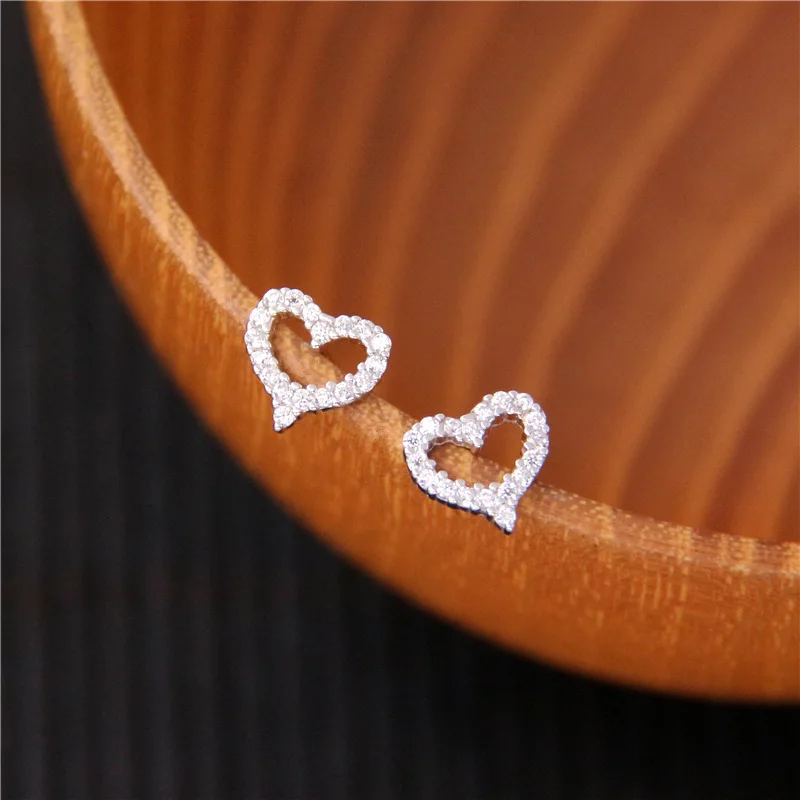 

Fengxiaoling Korean Fashion Earrings 925 Sterling Silver Zirconia Hollow Heart Stud Earrings For Women Cute Earings Jewelry