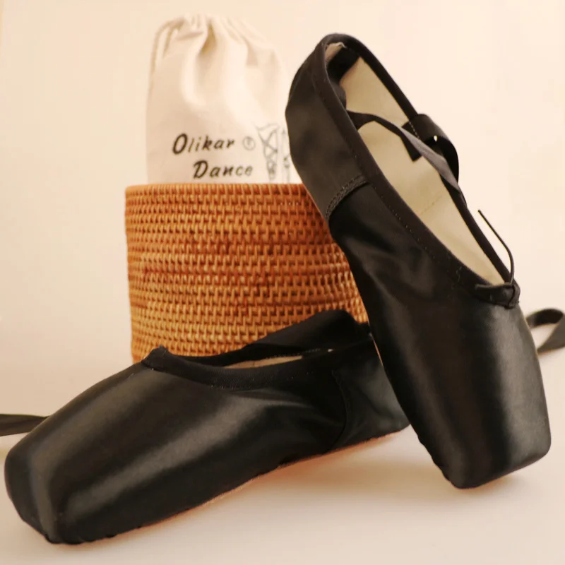 Балетная обувь для девочек Атлас для профессиональных занятий балетом, танцами обувь с острым носком - Цвет: Black