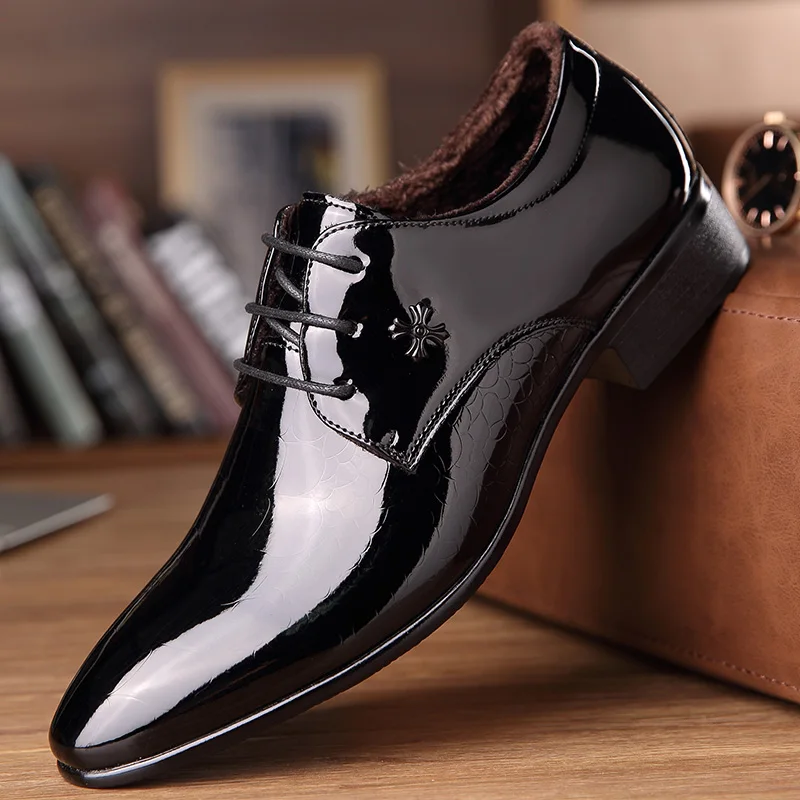 Zapatos Robe Sapato Verni Hombre Peluche 2 1 Chaussures Mariage Hommes De Pour En Courte Masculino Oxford Cuir Formelle wqESBpF
