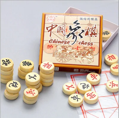 2019 Chino madera juego de ajedrez tradicional juego de ajedrez de tablero de juego de rompecabezas chino familia juego XiangQi