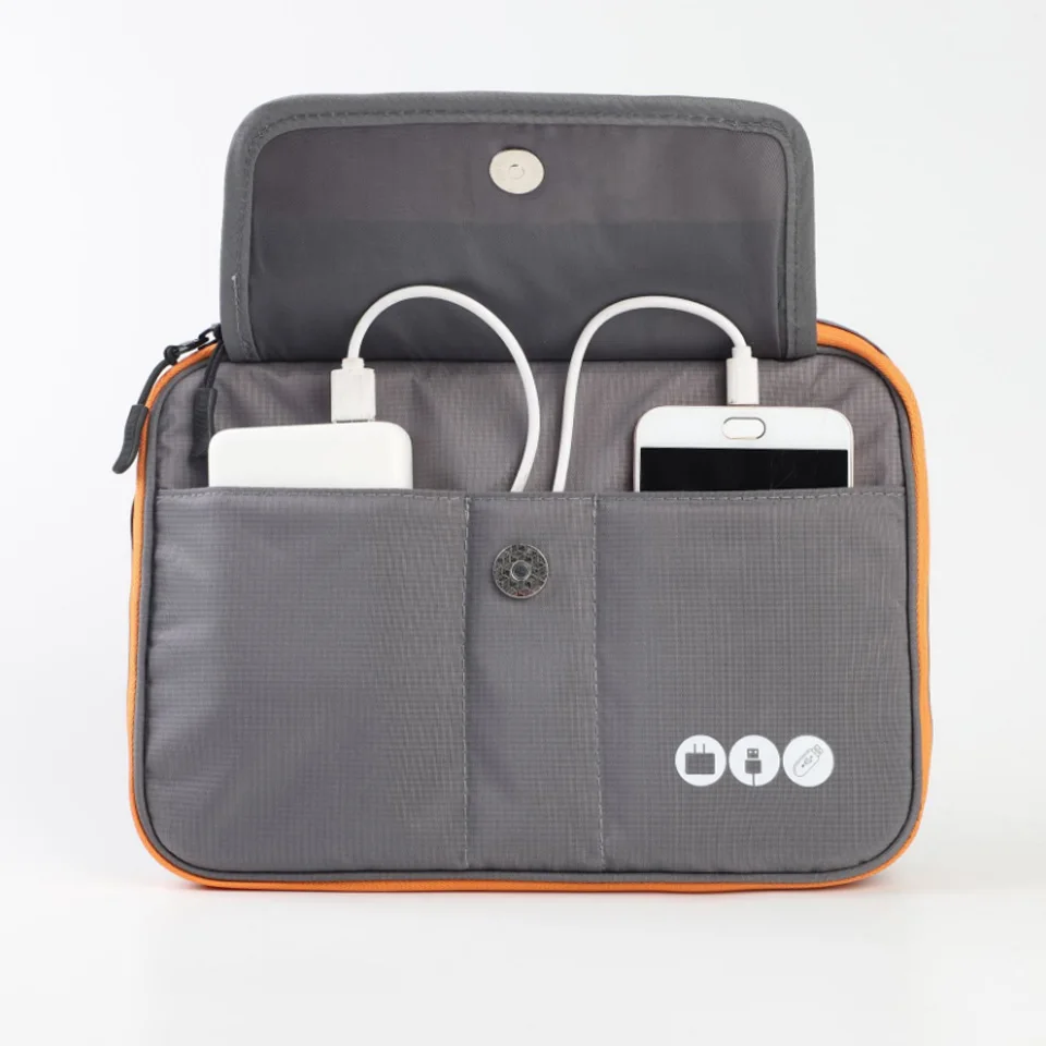 Baratos Bolso organizador de accesorios electrónicos de viaje de 2 capas de nailon de alta calidad Acoki, bolso de transporte de gadgets de viaje, tamaño perfecto para iPad