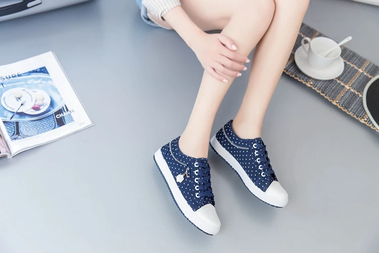 3148146633_253421888