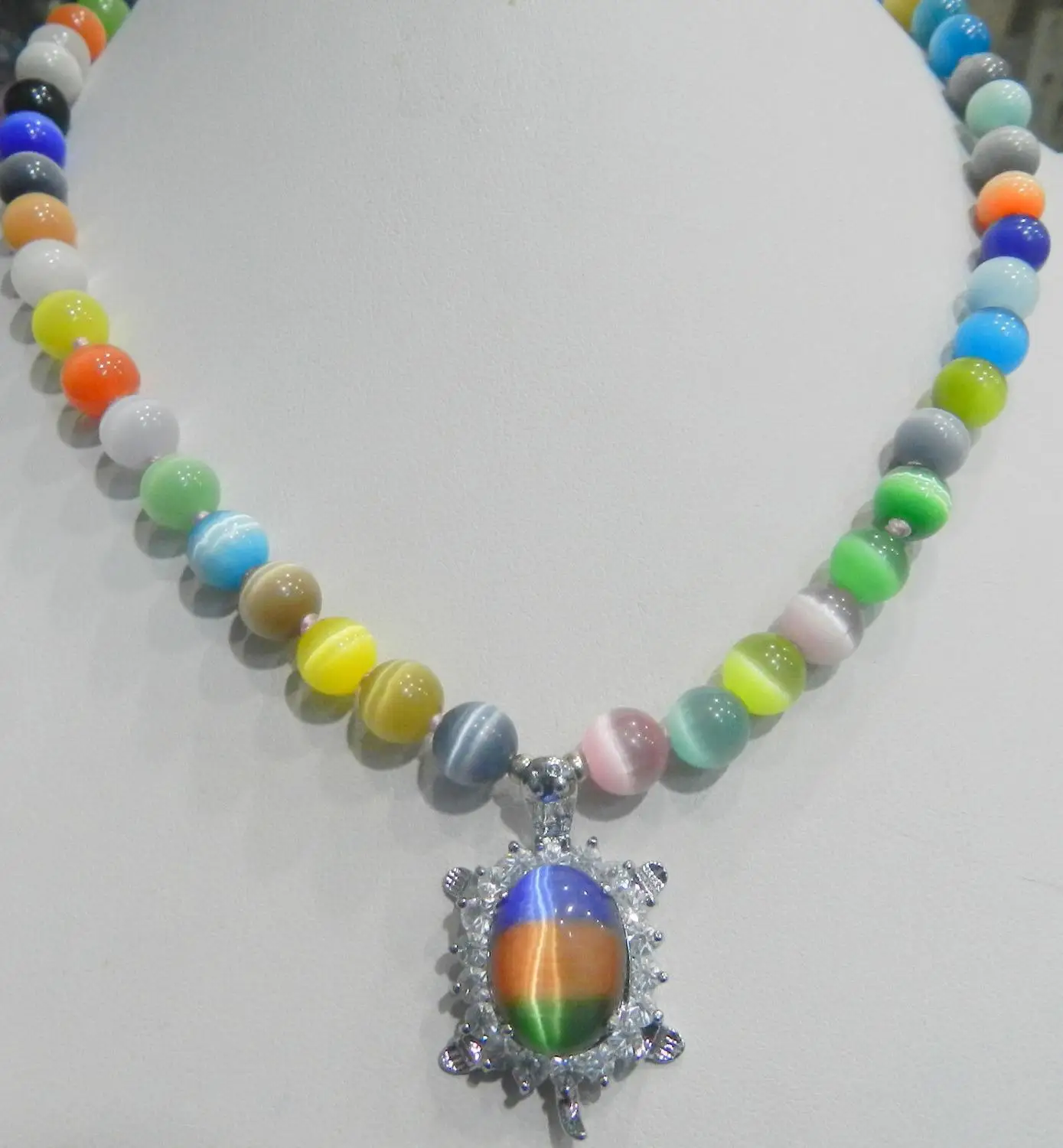 

New 8mm multicolor Sri Lanka Moonstone Gems Crystal Tortoise Pendant Necklace A1