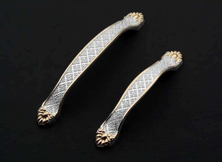 

Chic Pulls silver&gold Drawer Handles Dresser Pull Knob European Style Cabinet Handle Kitchen Handle Furniture Hardware