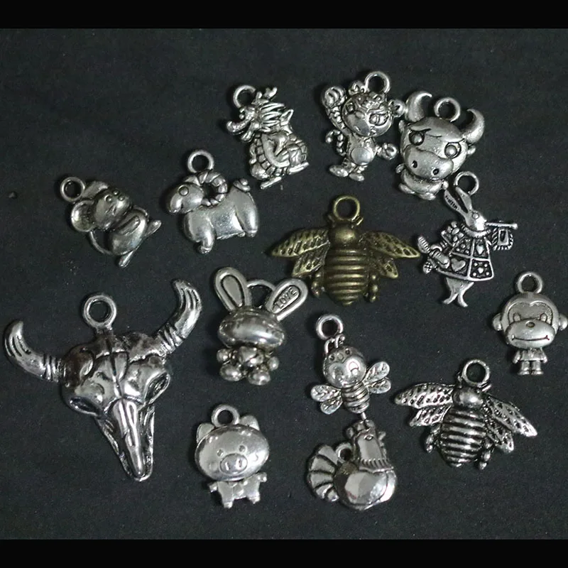 

Mixed Animal Cattle Sheep Rabbit Bee Pendant Charms For Jewelry Making DIY Handmade Fashion Jewelry Accessories Vintage Silver