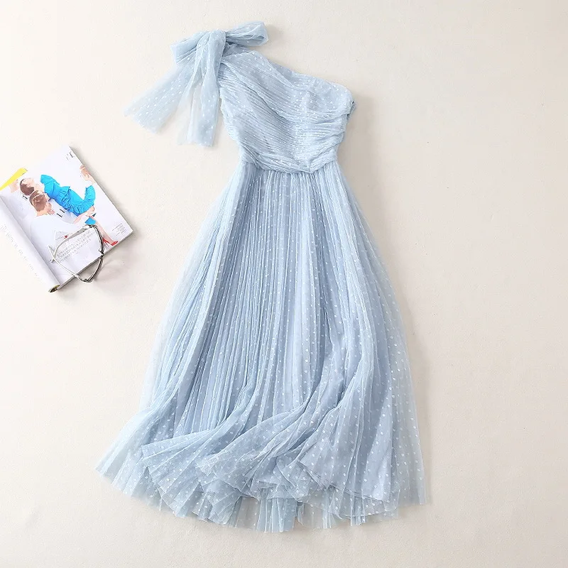 10992047986_707755992