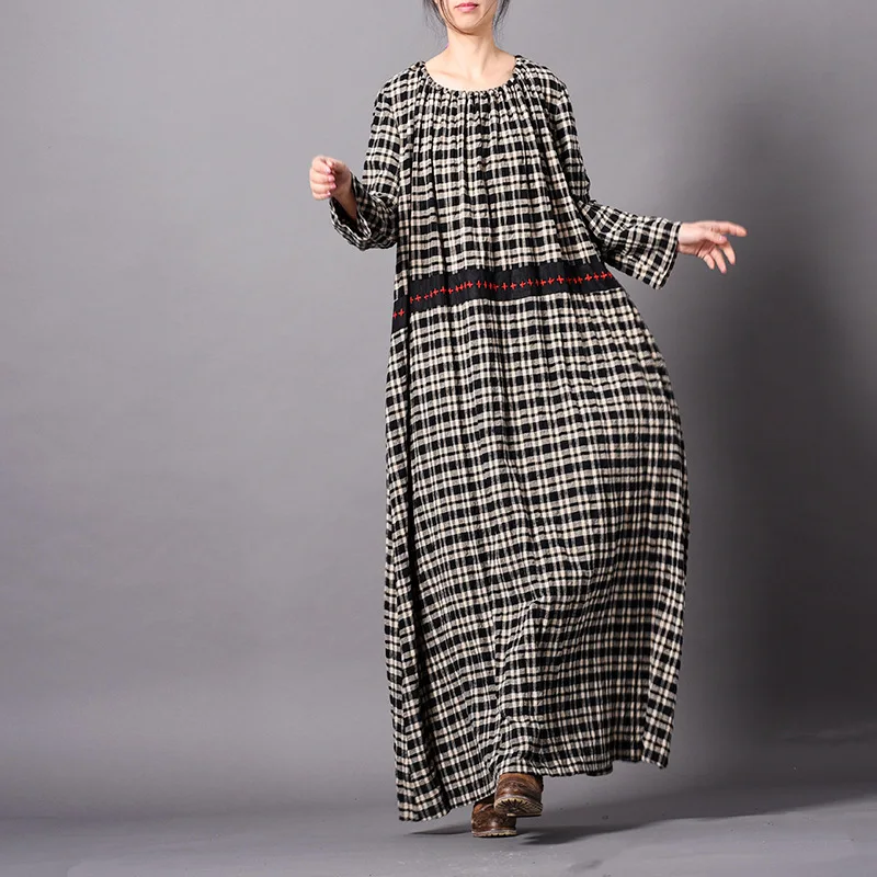 

Plus Size Spring O Neck 2019 Plaid Women Long Cotton Linen Dresses New Vintage Three Quarter Sleeve Patchwork Embroidery Dress