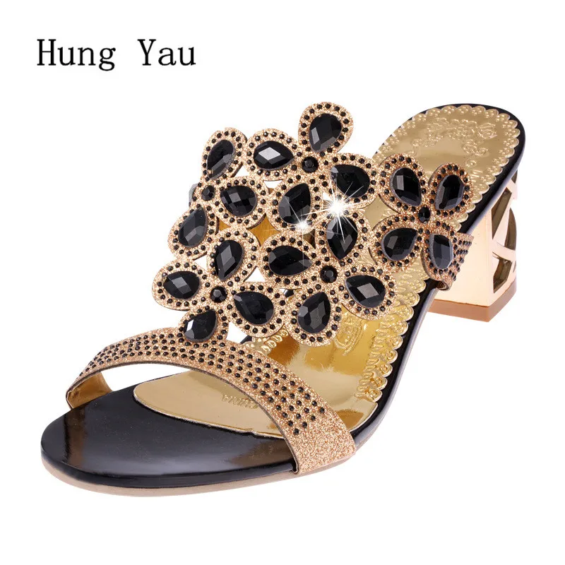 comprar Cunhas Bombas de Alta Saltos Sandálias Sapatos de mulher Verão 2018 Estilo Gladiador Strass Sandálias Sapatos Mulheres Moda Chinelos Sapatos
