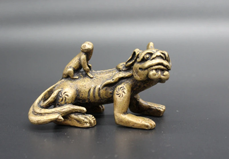 

Elaborate Interesting Collectible Brass Chinese Classical Beast Mother and Child Statue